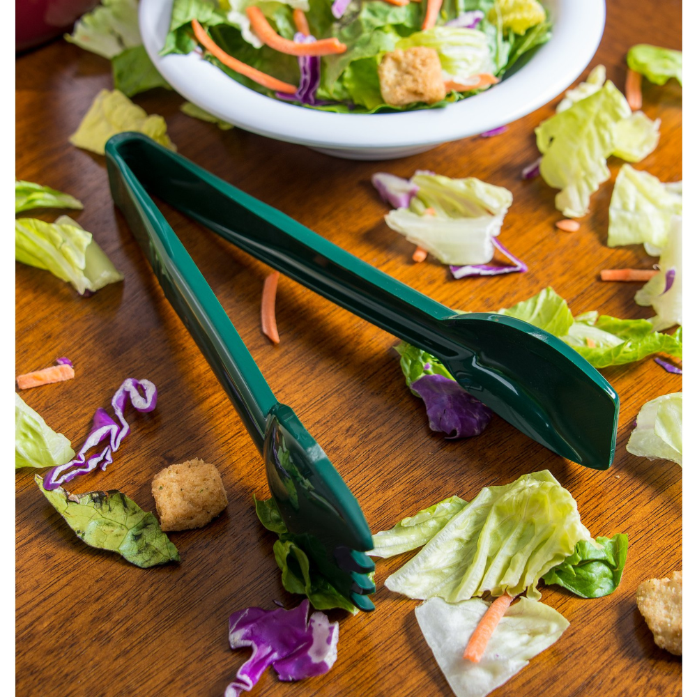 Pinza para ensalada Carly®, 9" de largo, resiste calor de hasta 300°F, se puede lavar en el lavavajillas. Marca Carlisle Modelo 460908