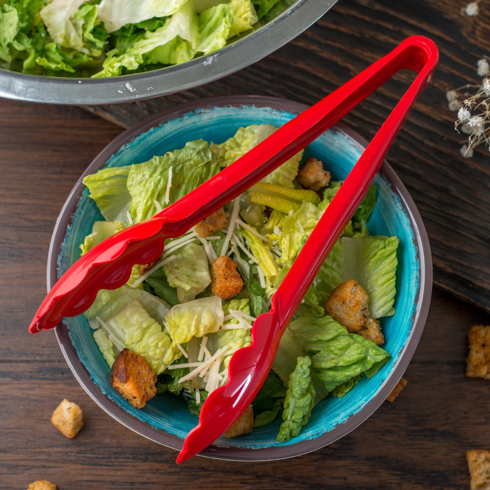 Pinza utilitaria Carly®, 9" de largo, resiste calor de hasta 300°F, se puede lavar en el lavavajillas. Marca Carlisle Modelo 470905